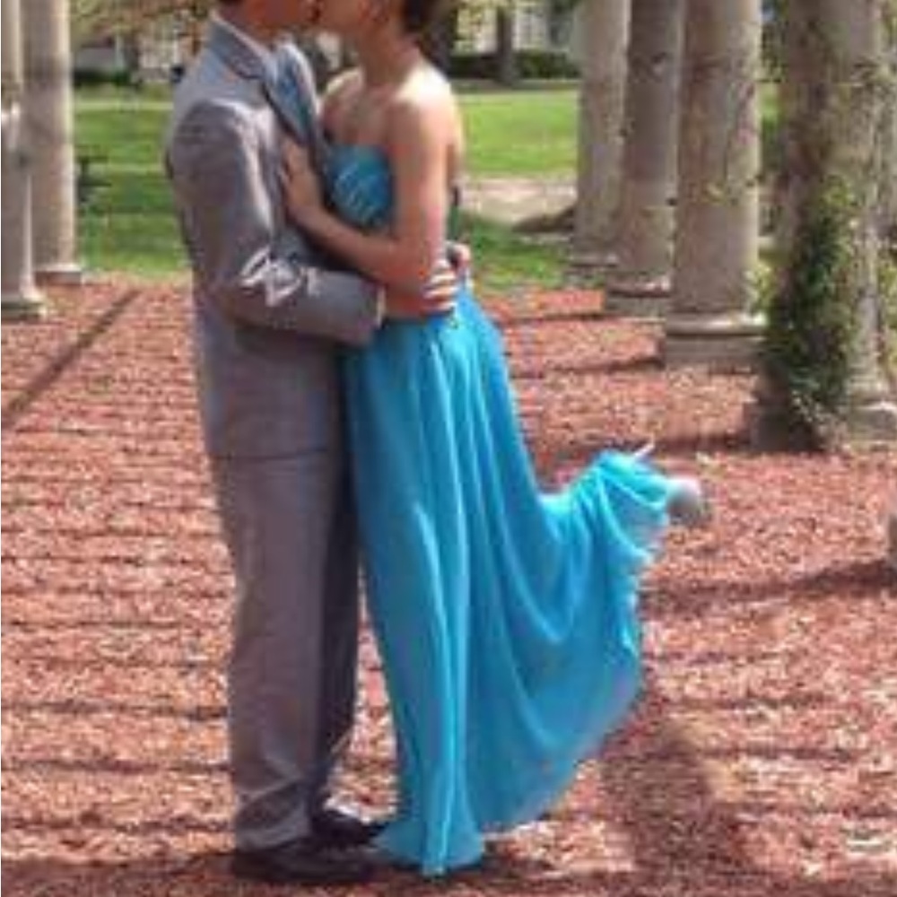 Prom dress - Picture 13 of 16